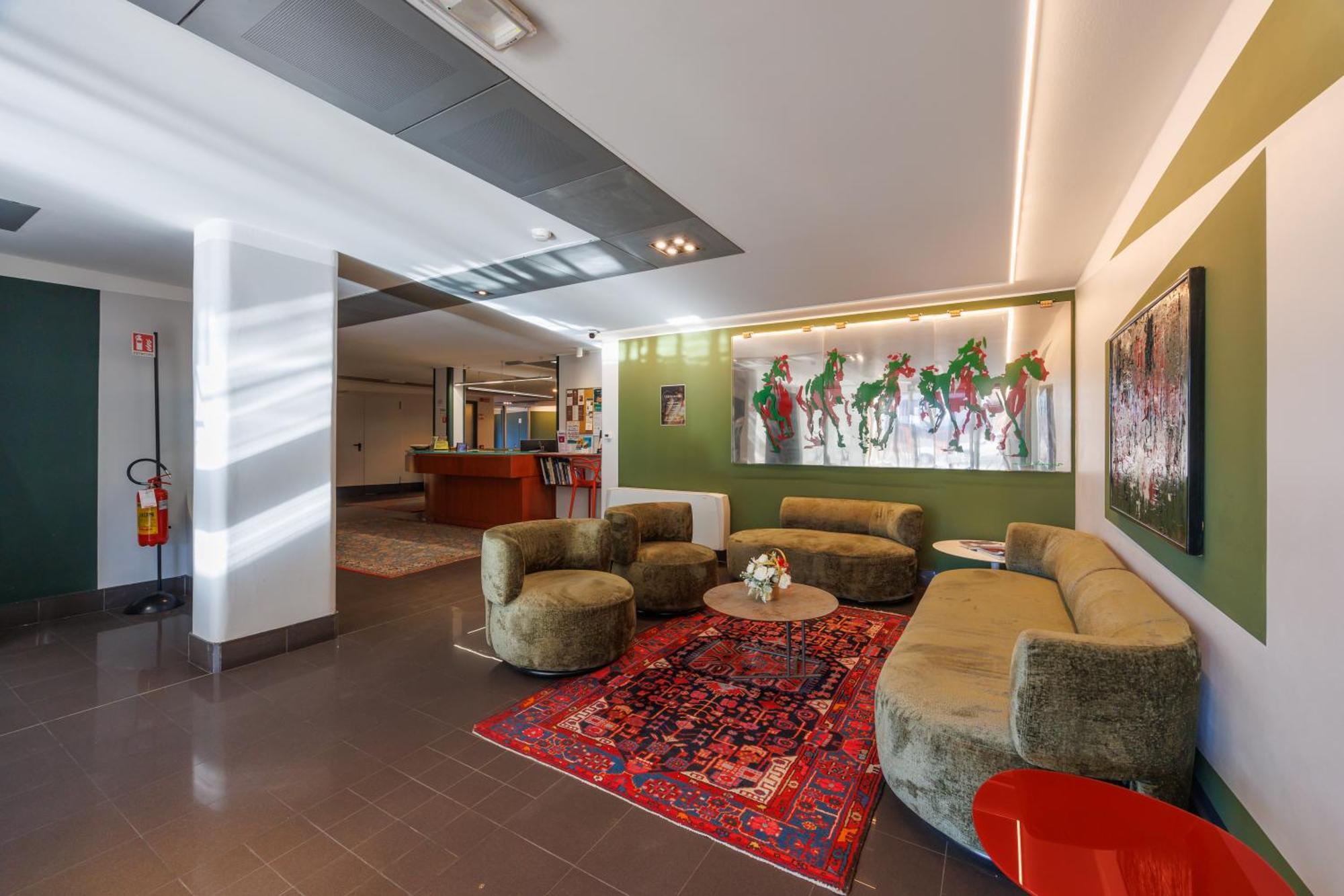 Hotel Uno 3*