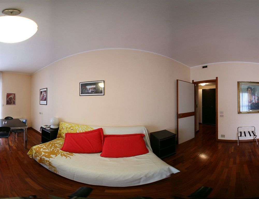 Uno Hotel